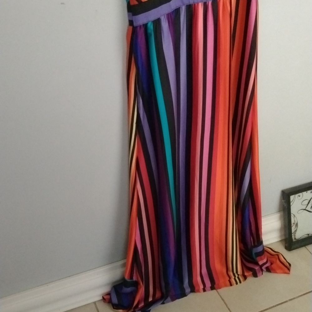 WORTHINGTON DRESS ๐ - Picture 4 of 17